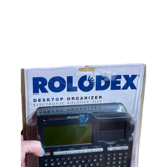 Rolodex Electric Desk Top Organizer. 32K. 1994.  office. business. home. - Picture 2 of 3